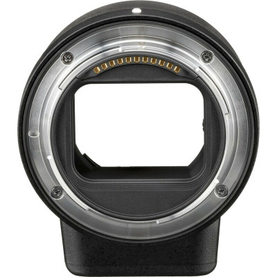Фотоаппарат Nikon Z5 + FTZ Mount Adapter Kit (VOA040K002) Фотоаппарат Nikon Z5 + FTZ Mount Adapter Kit (VOA040K002)