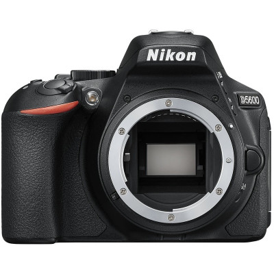 Фотоаппарат Nikon D5600 AF-P 18-55 VR (Black) (VBA500K001) Фотоаппарат Nikon D5600 AF-P 18-55 VR (Black) (VBA500K001)