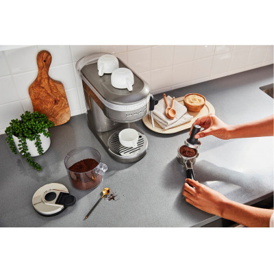 Кофеварка KitchenAid Artisan (Серебряный медальон) 5KES6503EMS Кофеварка KitchenAid Artisan (Серебряный медальон) 5KES6503EMS