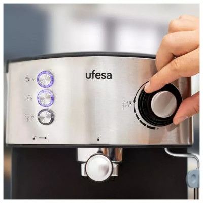 Кофеварка рожковая Ufesa CE7240 (71704568) Кофеварка рожковая Ufesa CE7240 (71704568)