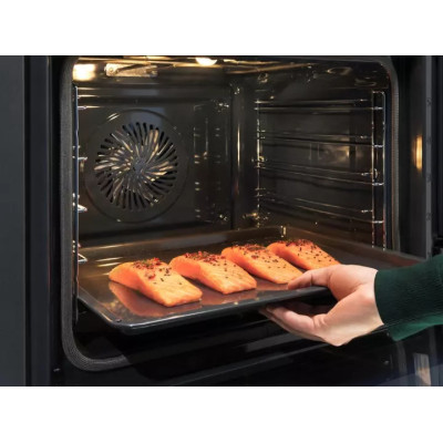 Духовой шкаф электрический ELECTROLUX EOB8S39WZ