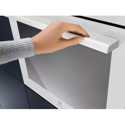 Духовой шкаф электрический ELECTROLUX EOF3H40BW